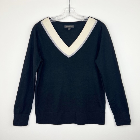 BANANA REPUBLIC Black V Neck 100% Extra Fine Merino Wool Varsity Sweater MEDIUM - Picture 1 of 10